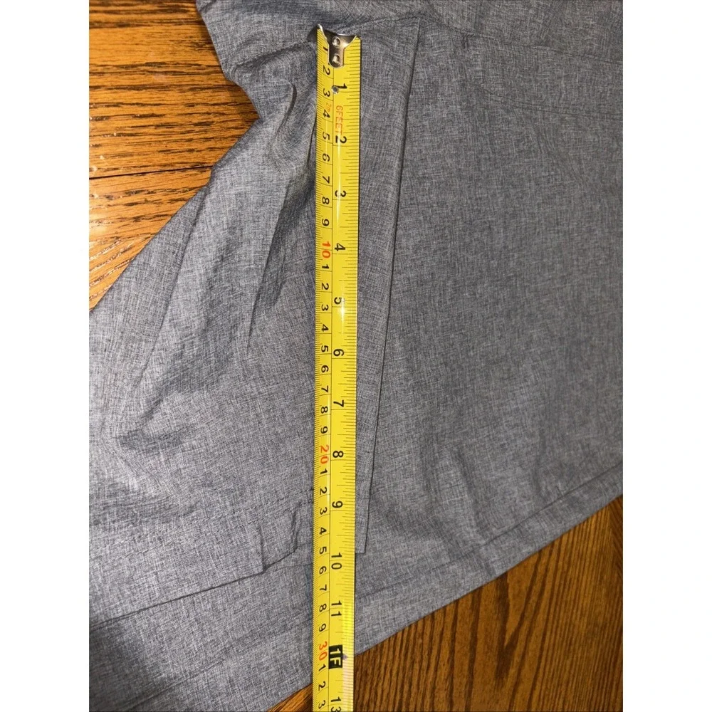 PGA Tour Mens Golf Chino Shorts Gray Lightweight Performance Zip Up Size 38‎